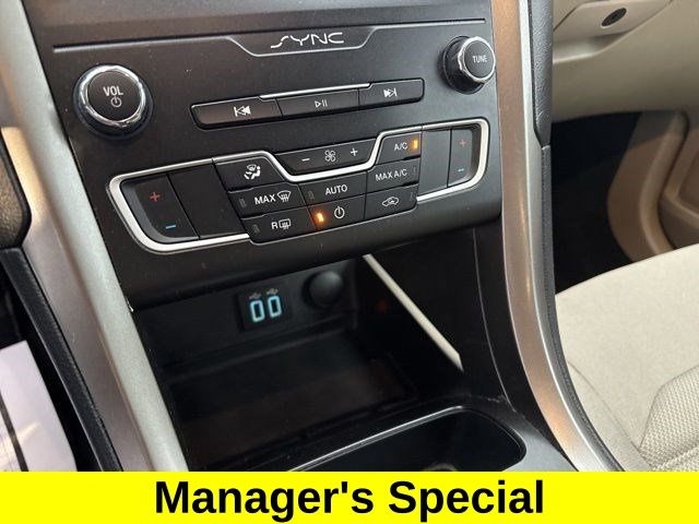 Ford Fusion Hybrid SE 2019