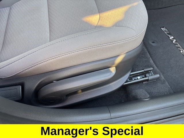 Hyundai Elantra SE 2019