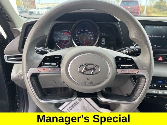 Hyundai Elantra SEL 2023