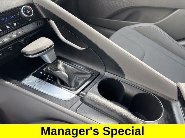 Hyundai Elantra SEL 2023