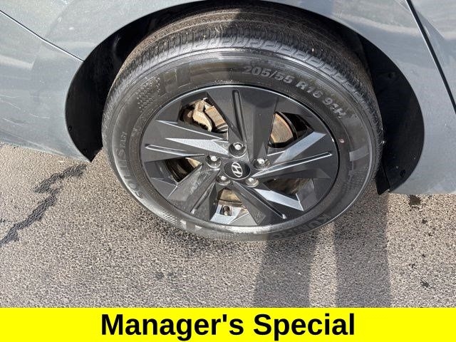 Hyundai Elantra SEL 2023