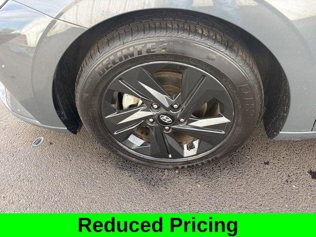 Hyundai Elantra SEL 2023