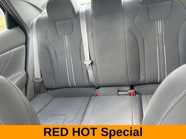 Hyundai Elantra SEL 2023