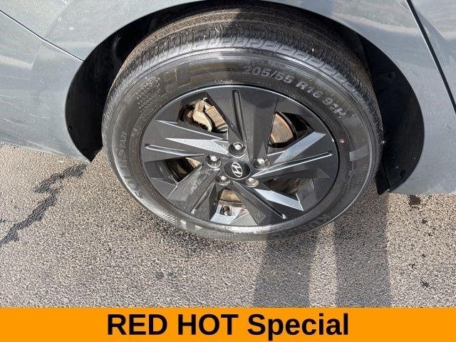 Hyundai Elantra SEL 2023