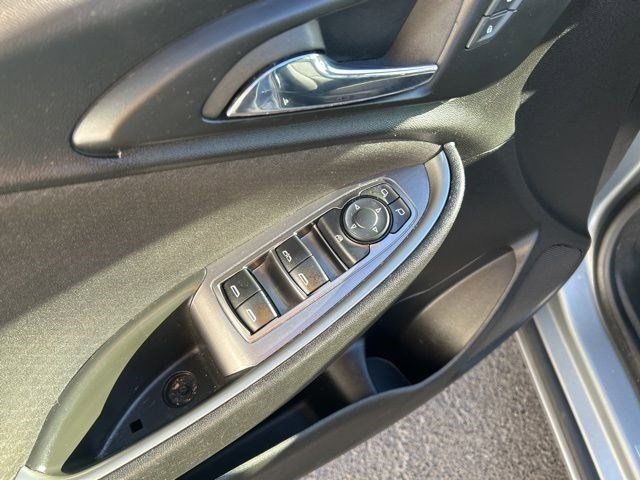 Chevrolet Malibu  2023