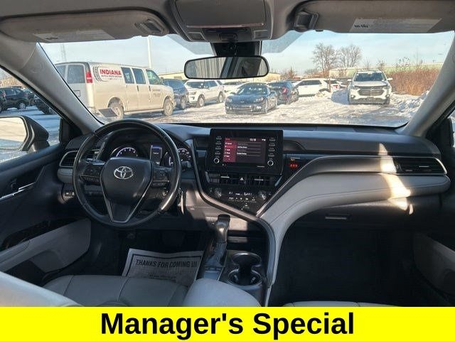 Toyota Camry SE 2022