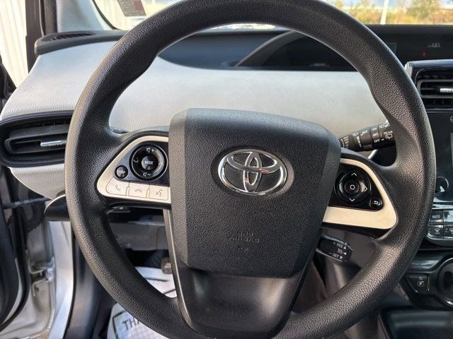 Toyota Prius Two 2016
