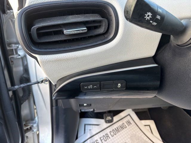 Toyota Prius Two 2016