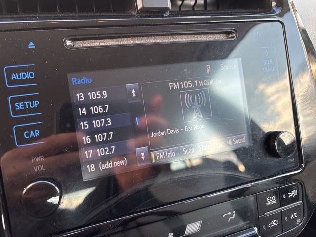 Toyota Prius Two 2016