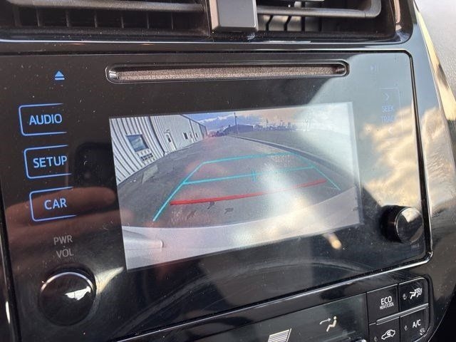 Toyota Prius Two 2016