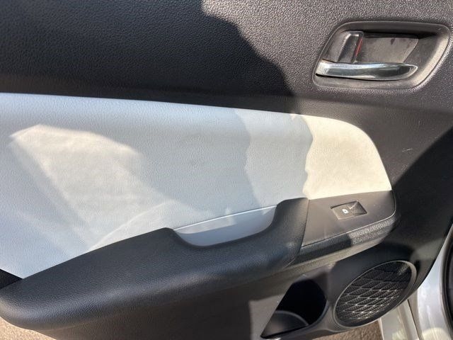 Toyota Prius Two 2016