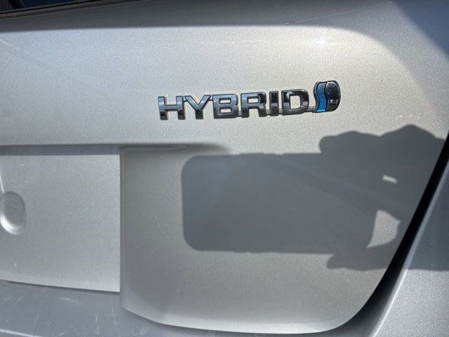 Toyota Prius Two 2016