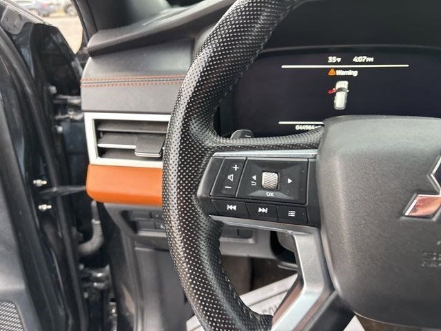 Mitsubishi Outlander SEL 4WD 2022