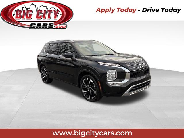 2022 Mitsubishi Outlander SEL's photo