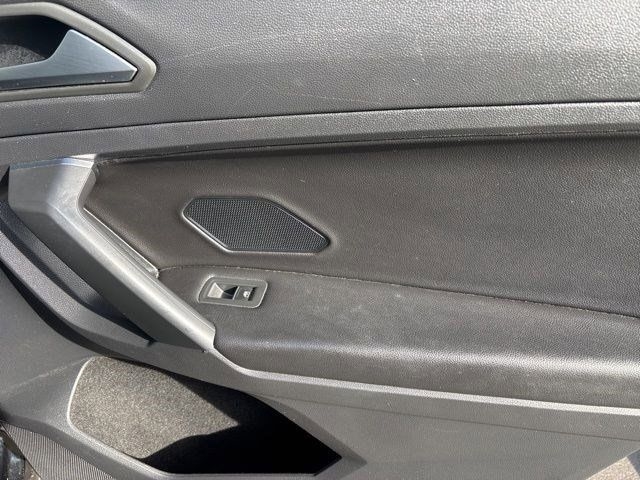 Volkswagen Tiguan  2021