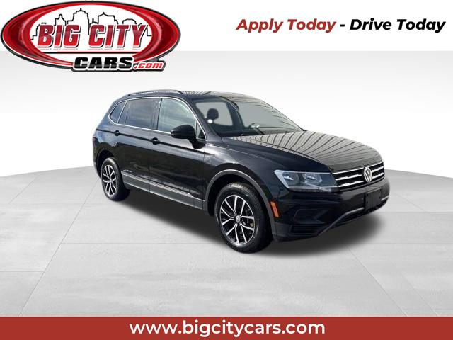 2021 Volkswagen Tiguan SE's photo