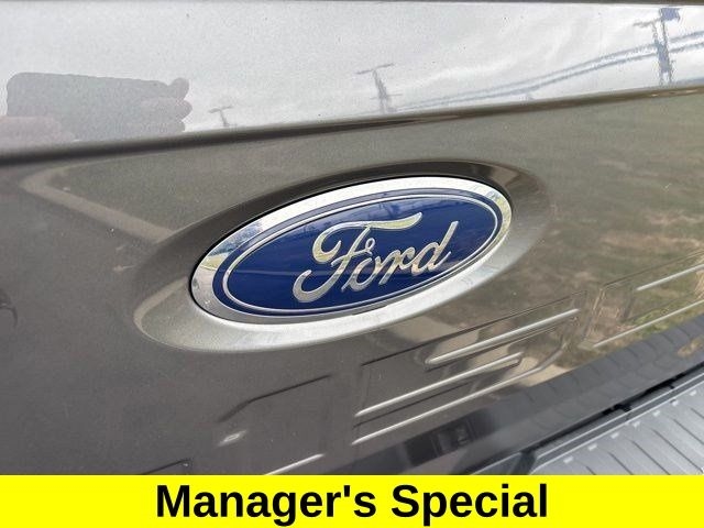 Ford F-150 XLT SuperCrew 4WD 2023