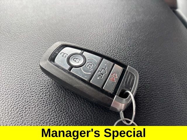 Ford F-150 XLT SuperCrew 4WD 2023