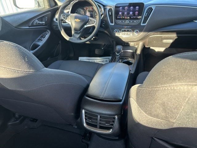 Chevrolet Malibu  2023