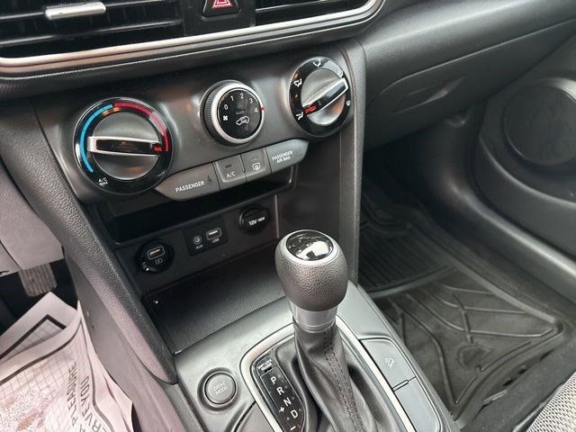 Hyundai Kona SE 2021