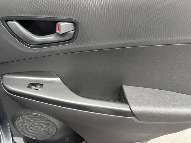 Hyundai Kona SE 2021