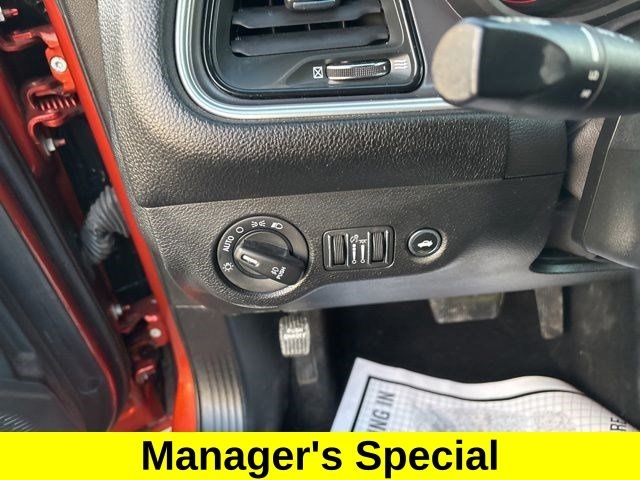 Dodge Challenger SXT 2021