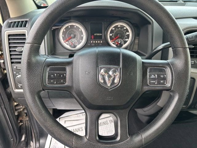 RAM 1500 Tradesman Quad Cab 4WD 2015