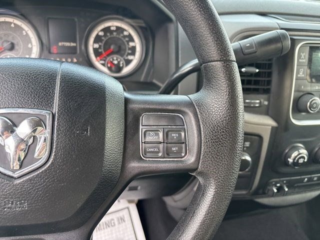 RAM 1500 Tradesman Quad Cab 4WD 2015