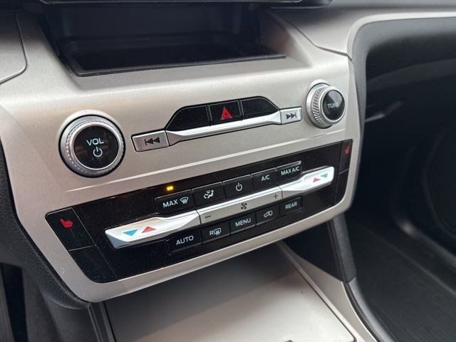 Ford Explorer XLT 4WD 2022