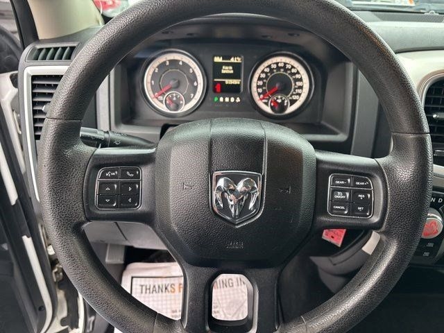 RAM 1500 SLT Crew Cab 4WD 2017