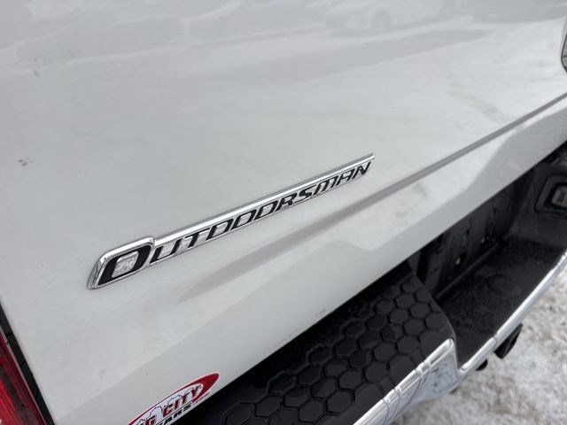 RAM 1500 SLT Crew Cab 4WD 2017