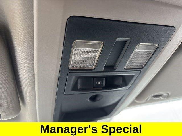 RAM 1500 SLT Crew Cab 4WD 2017