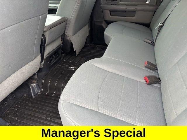 RAM 1500 SLT Crew Cab 4WD 2017