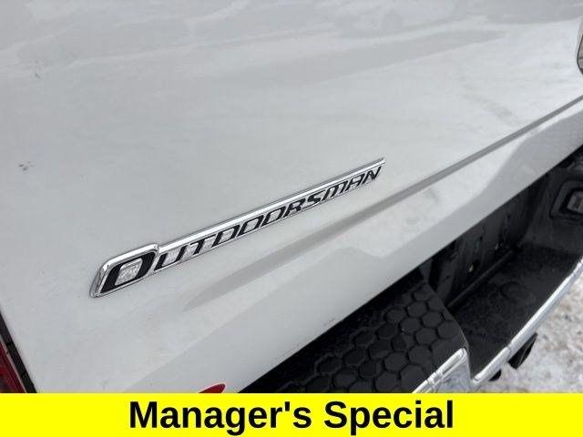 RAM 1500 SLT Crew Cab 4WD 2017