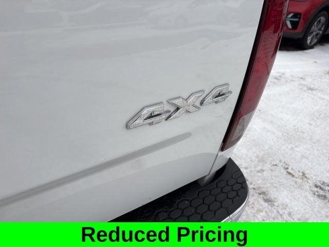 RAM 1500 SLT Crew Cab 4WD 2017