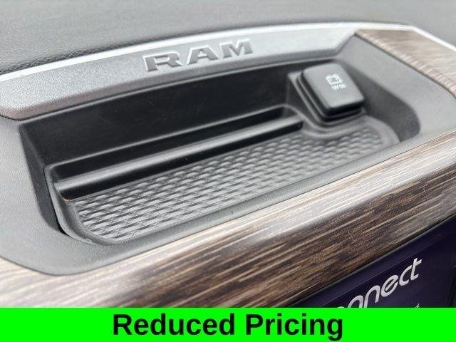 RAM 1500 Laramie Crew Cab 4WD 2020