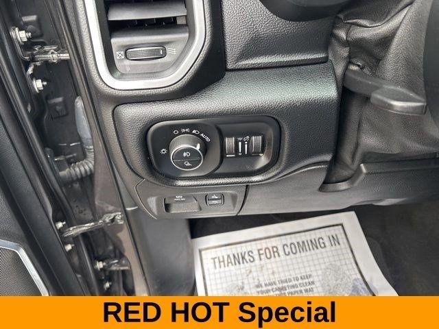 RAM 1500 Laramie Crew Cab 4WD 2020