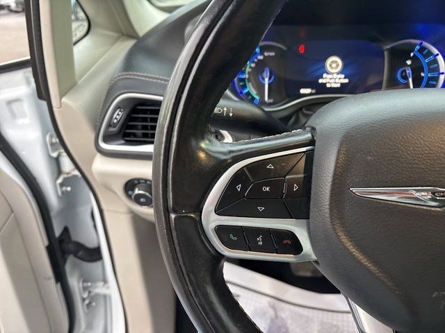 Chrysler Pacifica Hybrid Touring L 2022