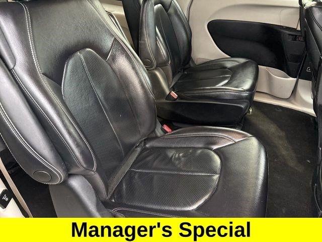 Chrysler Pacifica Hybrid Touring L 2022