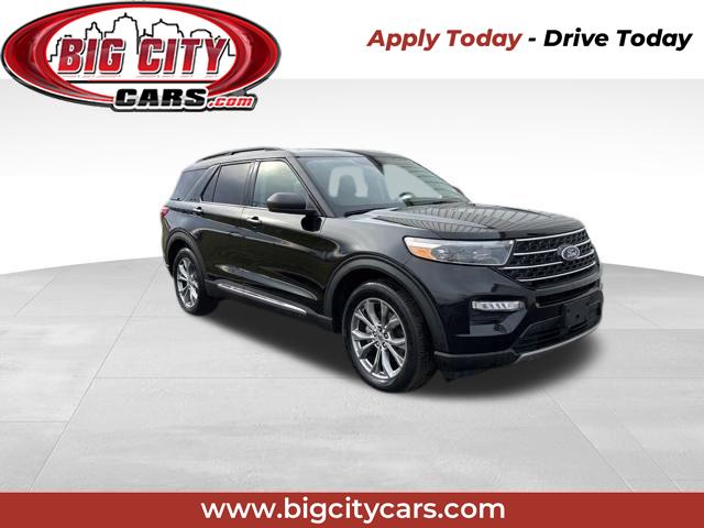 2022 Ford Explorer XLT's photo