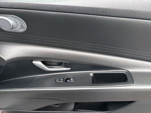 Hyundai Elantra SE 2023