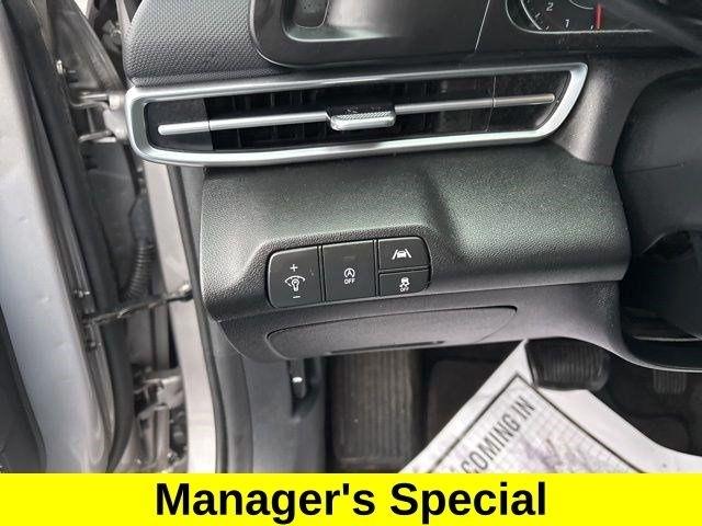 Hyundai Elantra SE 2023