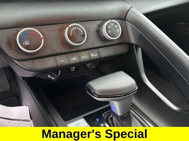 Hyundai Elantra SE 2023