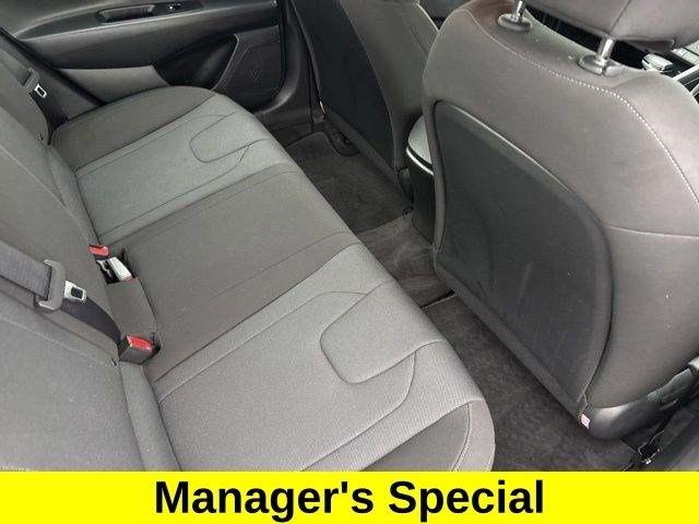 Hyundai Elantra SE 2023