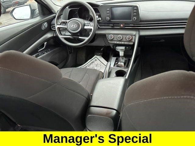 Hyundai Elantra SE 2023