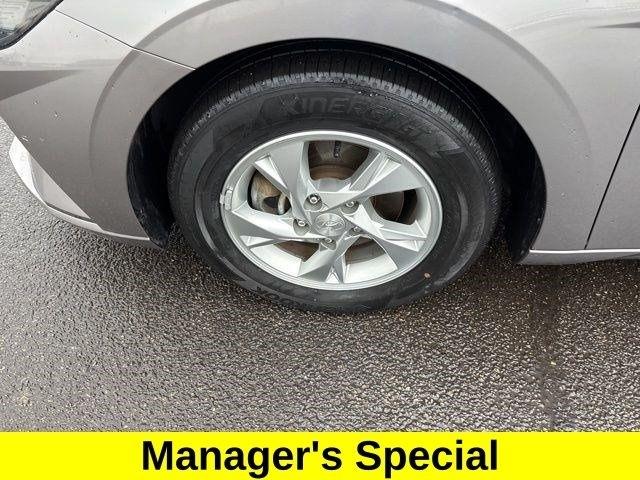 Hyundai Elantra SE 2023