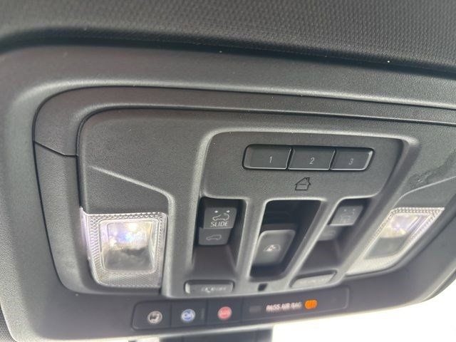 GMC Sierra 1500 AT4 Crew Cab 4WD 2020