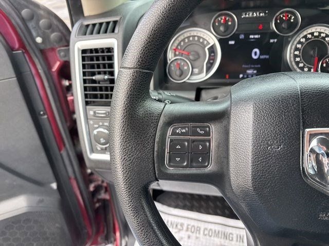 RAM 1500 SLT Crew Cab 4WD 2017