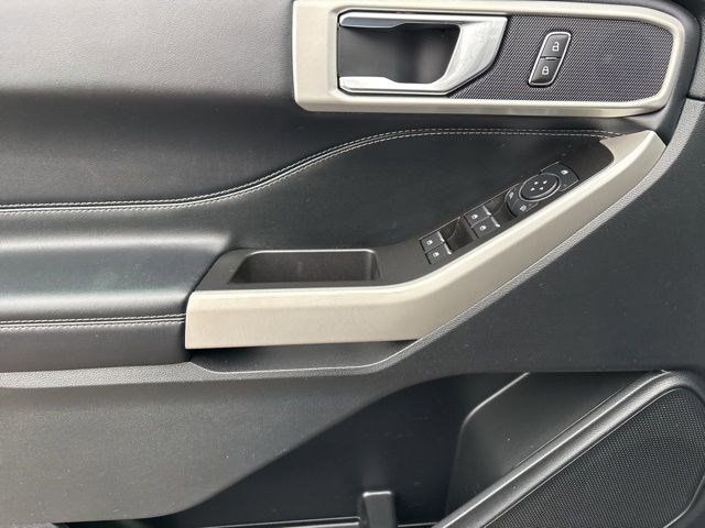 Ford Explorer XLT 4WD 2022