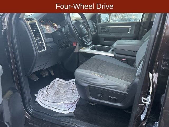 RAM 1500 Big Horn Crew Cab 4WD 2017